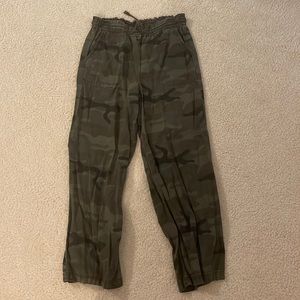 Time and tru camo pants